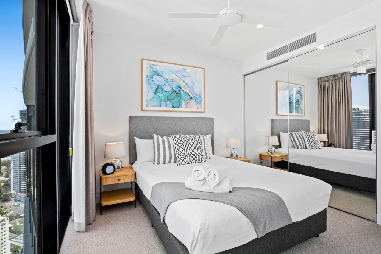 Broadbeach Casino Private Apartments - Gclr Gold Coast Exterior photo